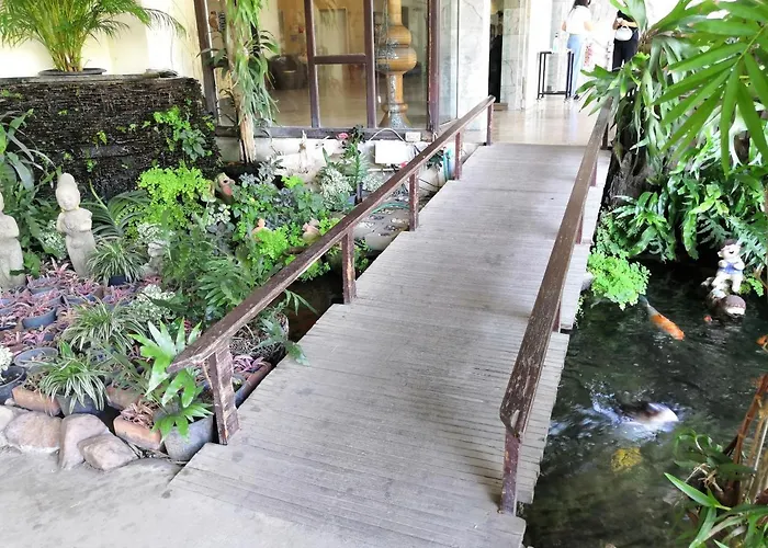 3 Pool With Condo Opposite The Train Station, Near Old City And Nimman
